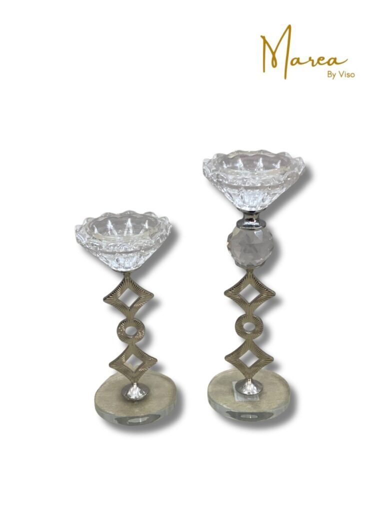 Candelabro en par plateado estilo flor
